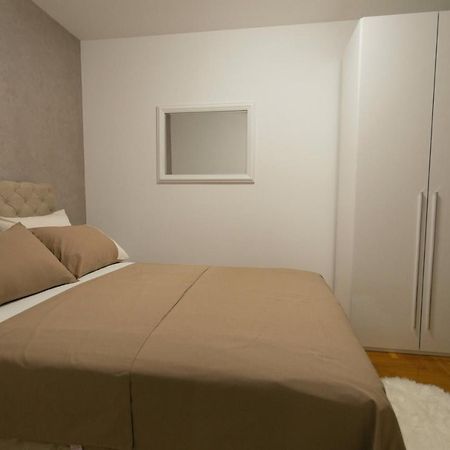 Apartman Sunset Sremska Mitrovica Dış mekan fotoğraf